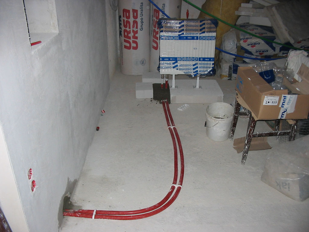 Podstreha v ruševinah