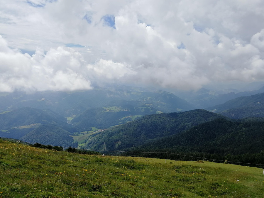 Pogled z vrha Blegoša