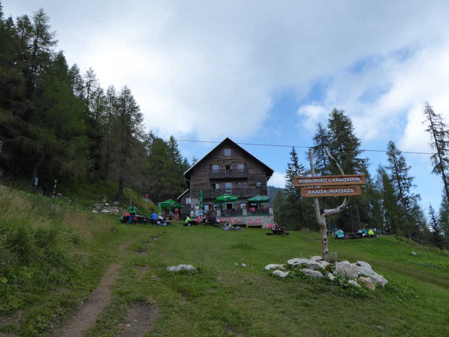 Planinski dom na Peci