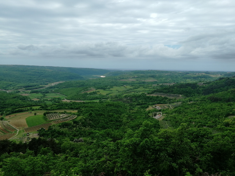 Razgled proti Kostanjici