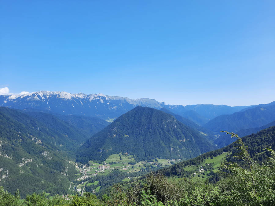 Razgled s Črvovega vrha