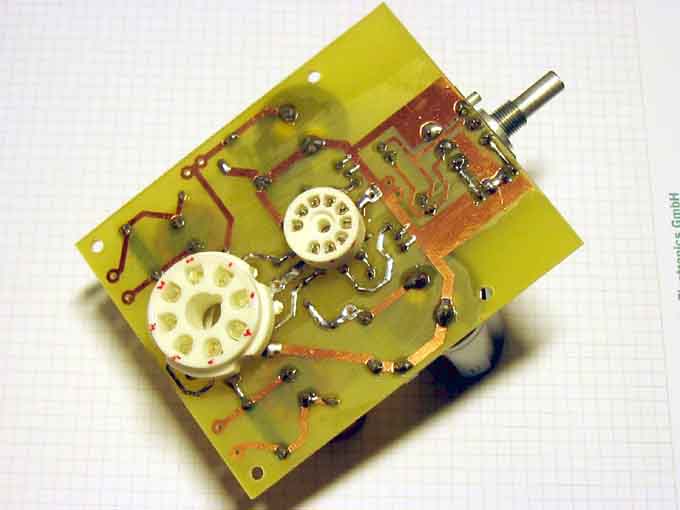 Vezje ojačevalnika pogled od zgoraj